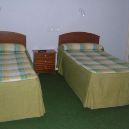 Hostal Olga Madrid Exterior foto