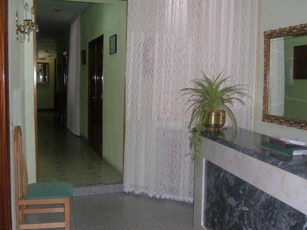 Hostal Olga Madrid Exterior foto