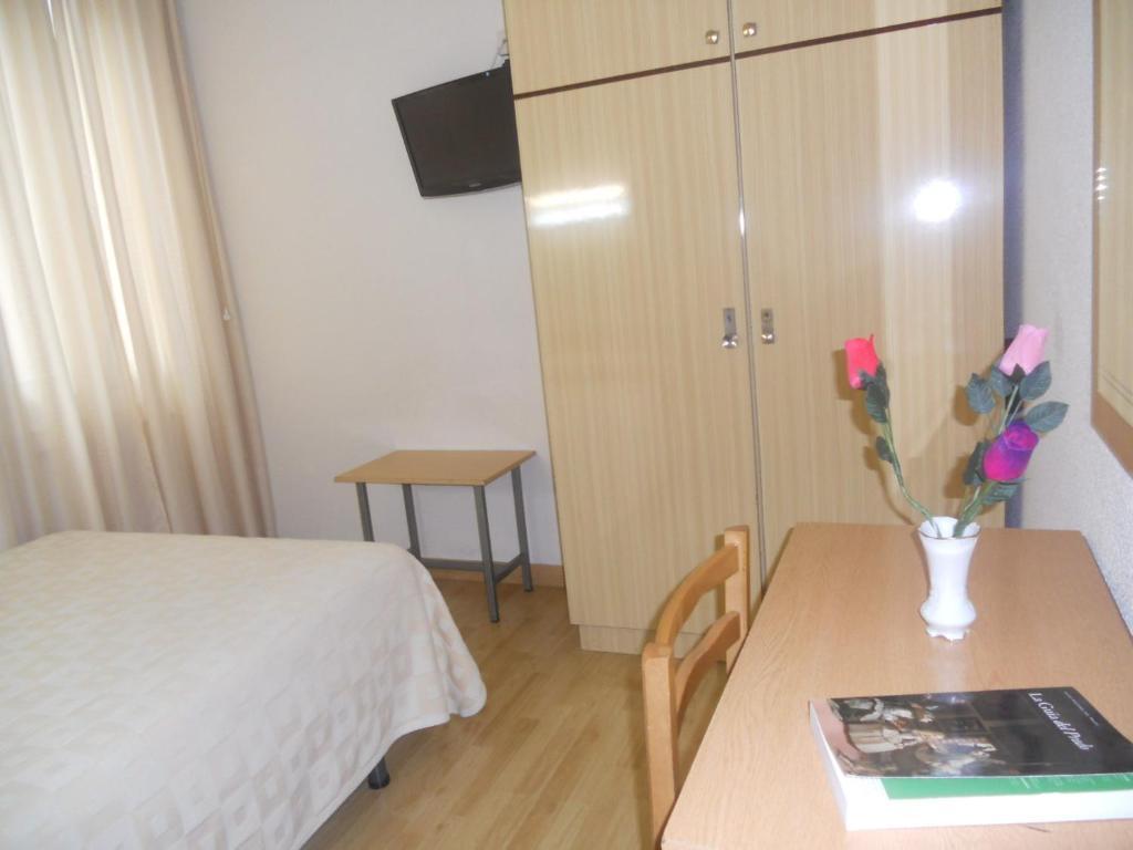 Hostal Olga Madrid Cameră foto